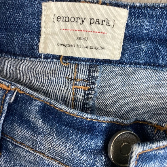Emory Park Embroidered Cropped Jeans - Picture 10 of 11